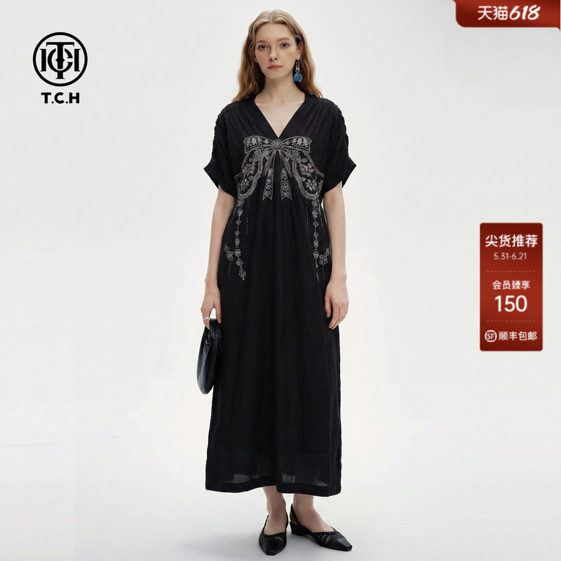 TCH烫钻大蝴蝶结宽松黑色连衣裙