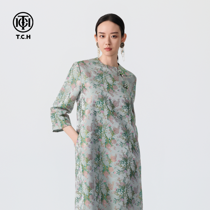 TCH2024秋季新款新中式国风连衣裙女重工满钻气质裙子T72C306025