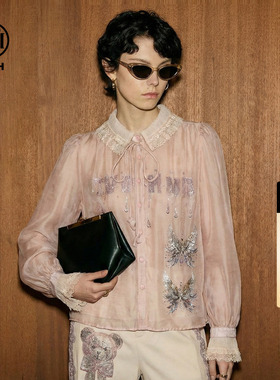 TCH宫廷少女风蕾丝拼接翻领烫钻蝴蝶轻薄衬衫上衣女T78A13E1056