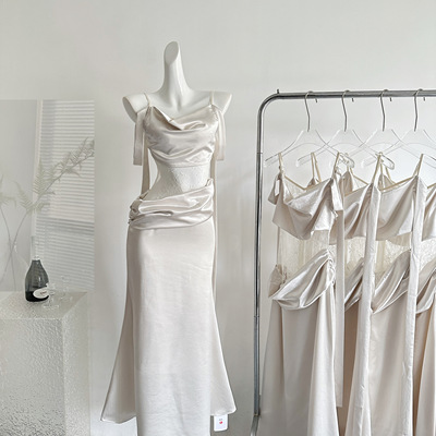 JAYKY YANG月影琉璃荡领蕾丝拼接吊带裙抽褶设计显瘦缎面长裙