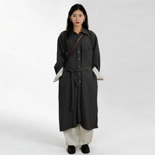 Le家春秋新款干爽肌理A字连衣裙