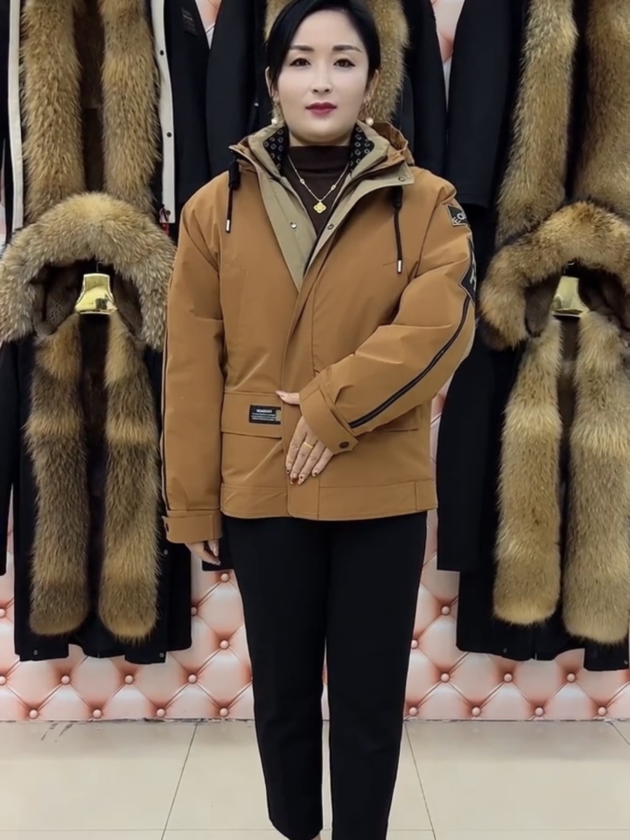 时尚男装短款皮草派克服