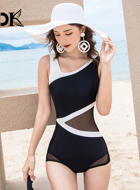 DK比基尼泳衣女2025新款显瘦遮肚游泳衣小胸聚拢海边度假连体泳装