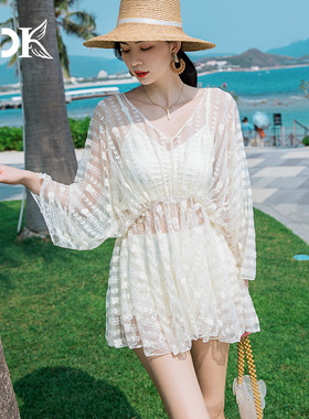 DK泳衣女2025新款长袖防晒游泳衣显瘦遮肚海边度假分体泳装三件套