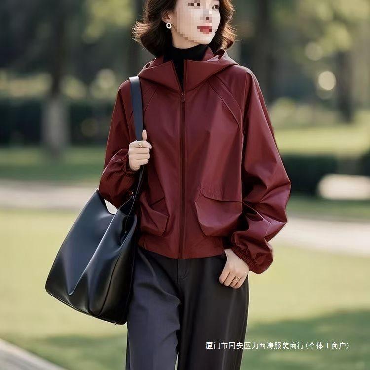 2025新款紫色夹克外套女春秋款厚早春短款春季韩连帽软壳冲锋衣潮