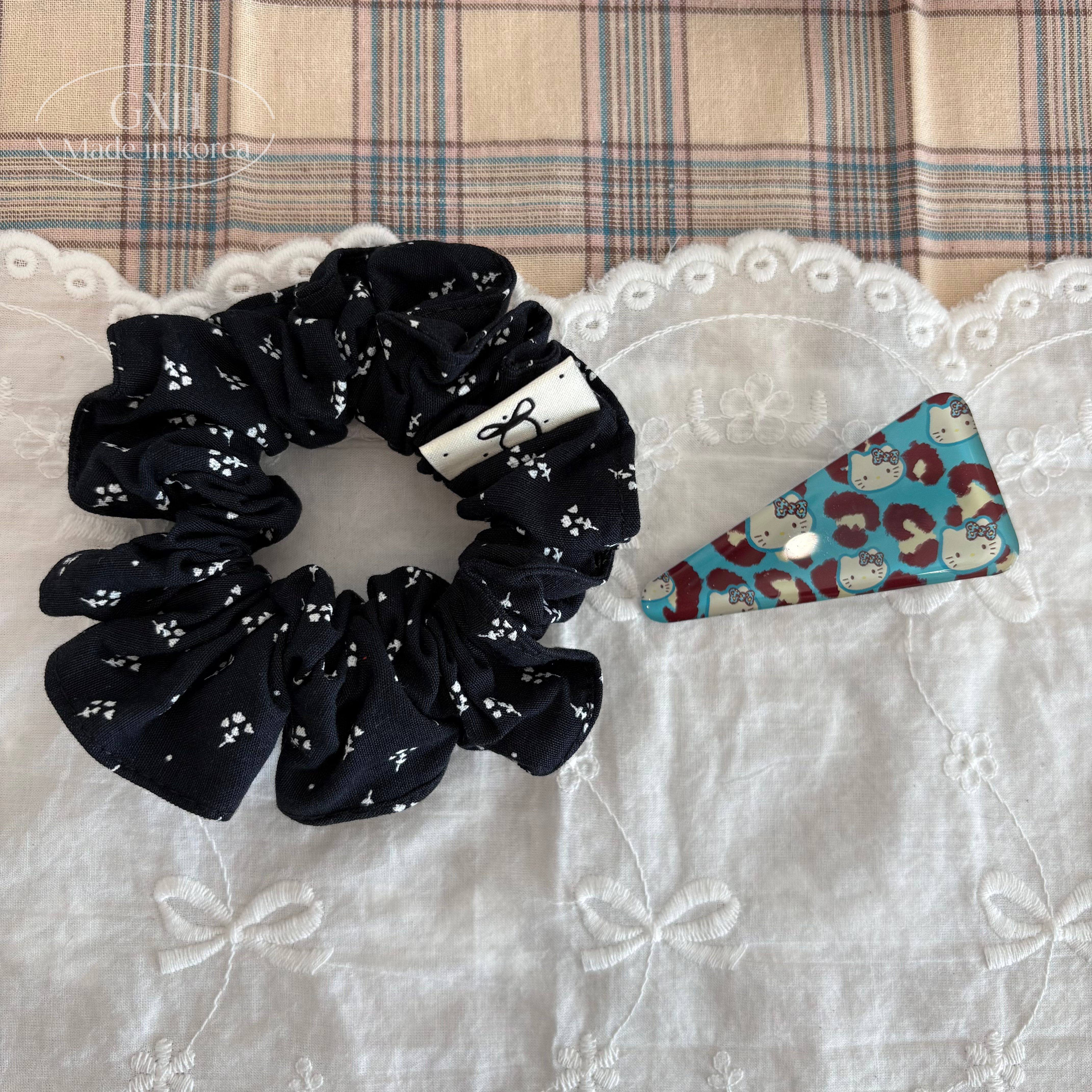 包邮韩系布艺小碎花藏蓝肠圈豹纹kitty三角鸭嘴夹刘海边夹发饰女