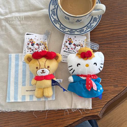 三丽鸥HelloKitty礼服款毛绒挂件