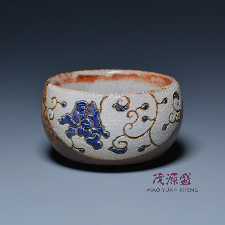 【茂源盛】台湾陶艺师陈明谦 刻花志野牡丹杯 手工开片 青花茶杯