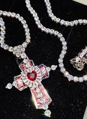 重工美爱心宝石十字架吊坠项链