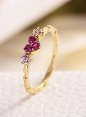 臻荣镀14K金镶嵌红刚玉心形戒指