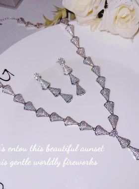 网红lulu同款高级感轻奢气质锆石