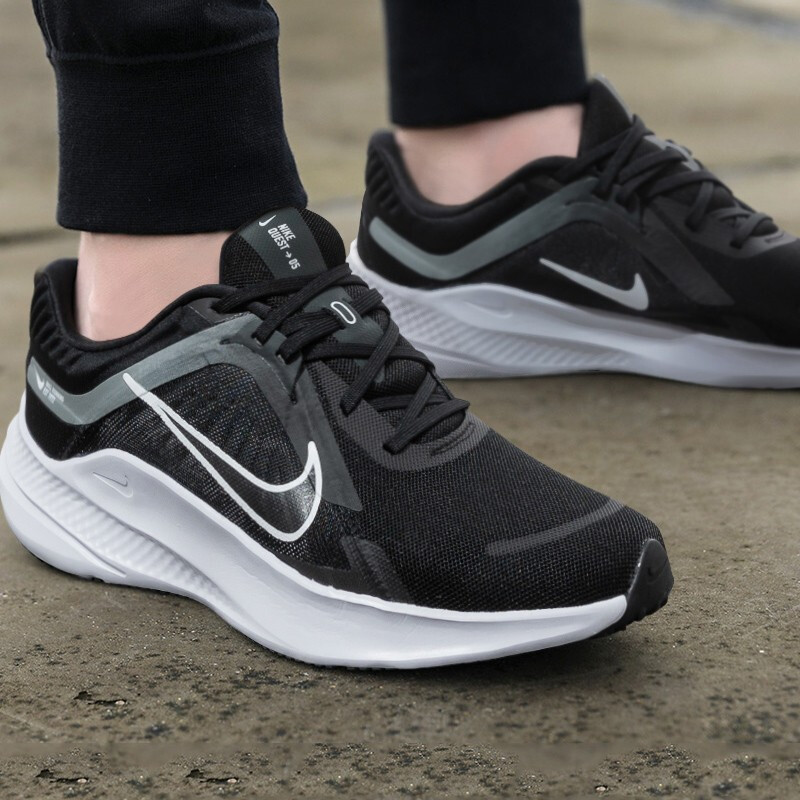 耐克缓震男鞋跑步鞋Nike