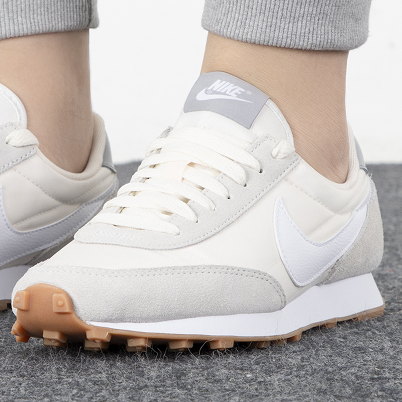 Nike耐克低帮耐磨复古休闲鞋