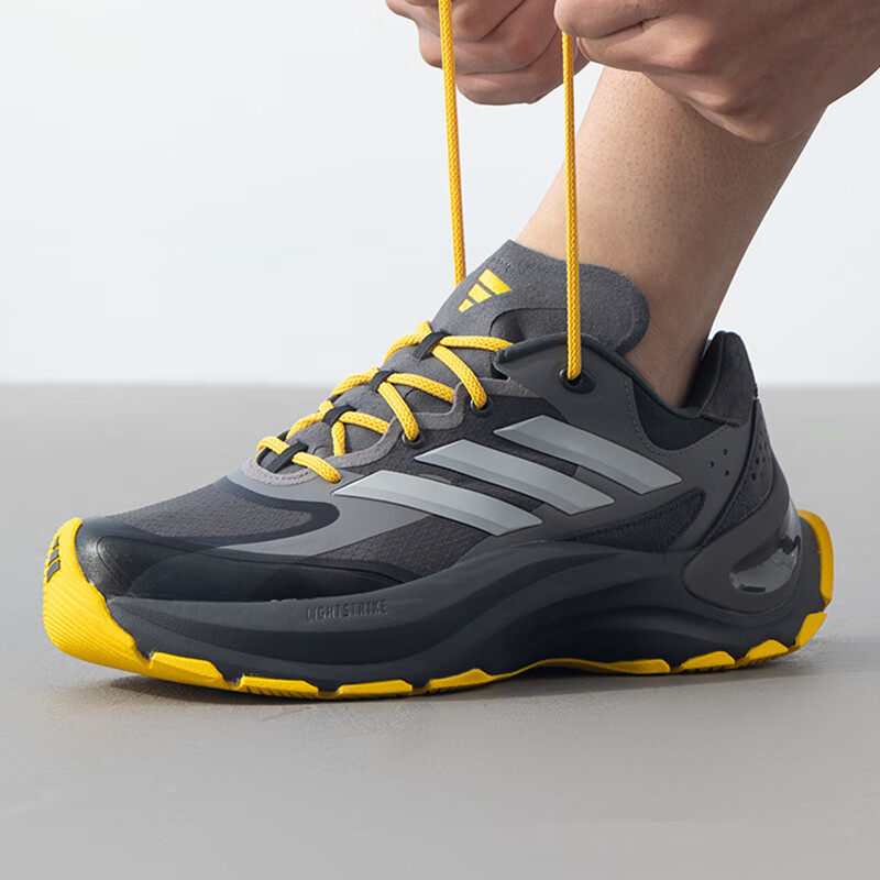 Adidas/阿迪达斯男女跑步鞋