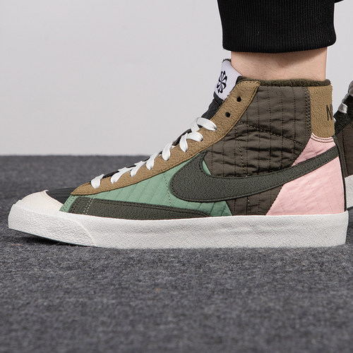 开拓者高帮休闲鞋板鞋