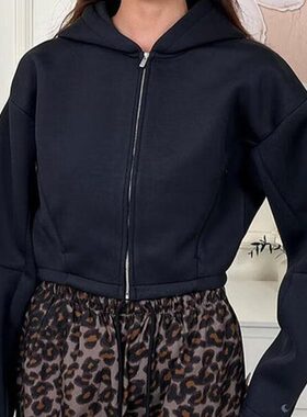 耐克外套女装秋季新款健身运动服连帽防风休闲短款夹克HV2077-010