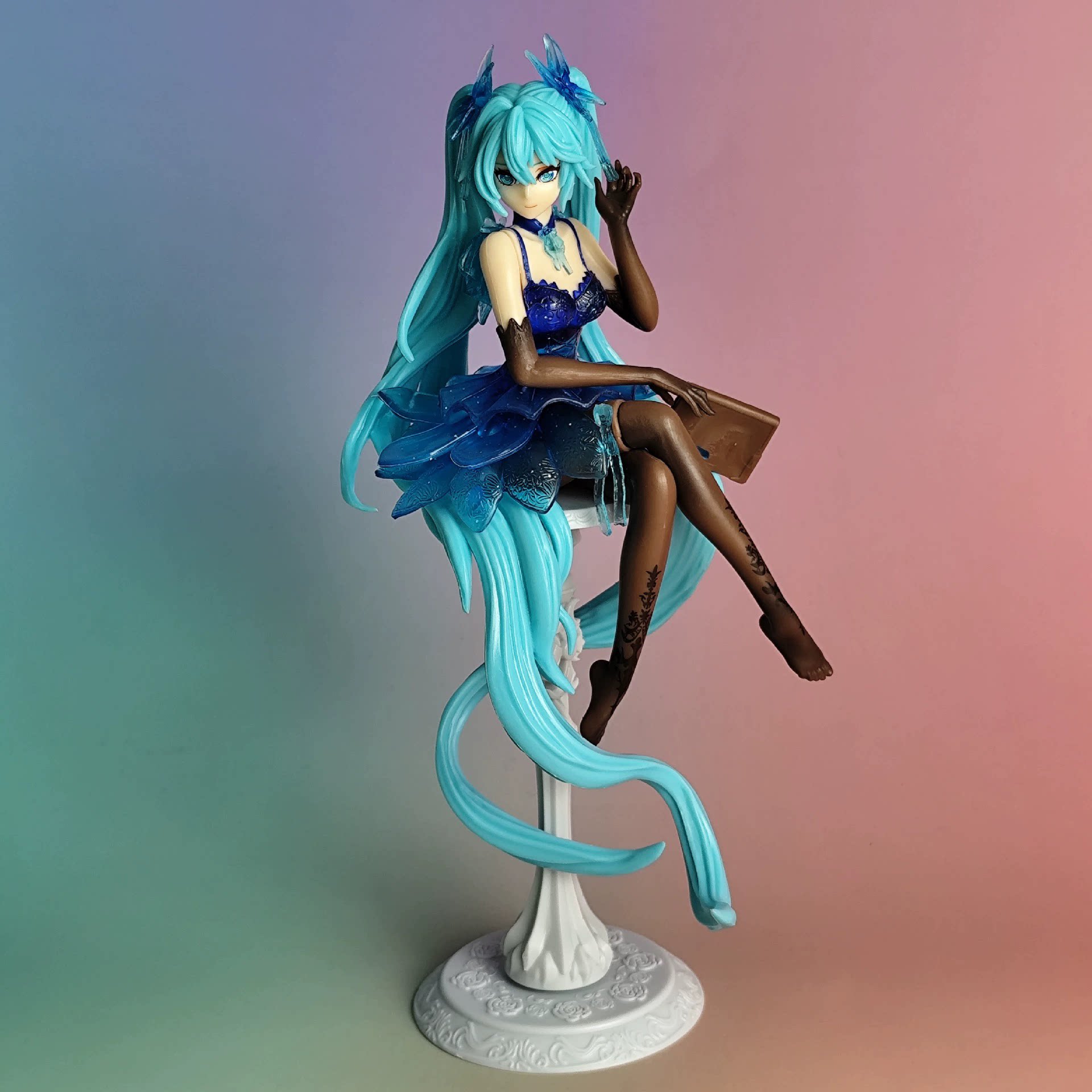 永夜初音坐姿手办机箱摆件