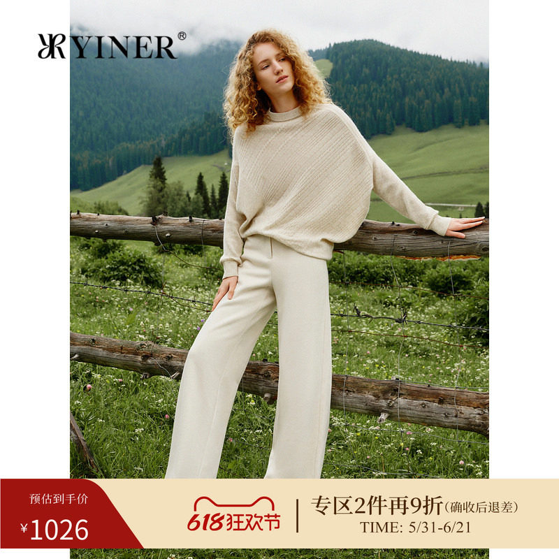YINER音儿女装冬季时尚时尚蝙蝠造型半高领羊毛羊绒混纺针织衫
