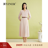 法式 YINER音儿女装 夏季 优雅镂空领淡粉色弹力收褶连衣裙