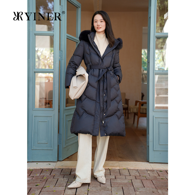 YINER音儿专选女装冬季时尚厚实高克重狐狸毛领羽绒服