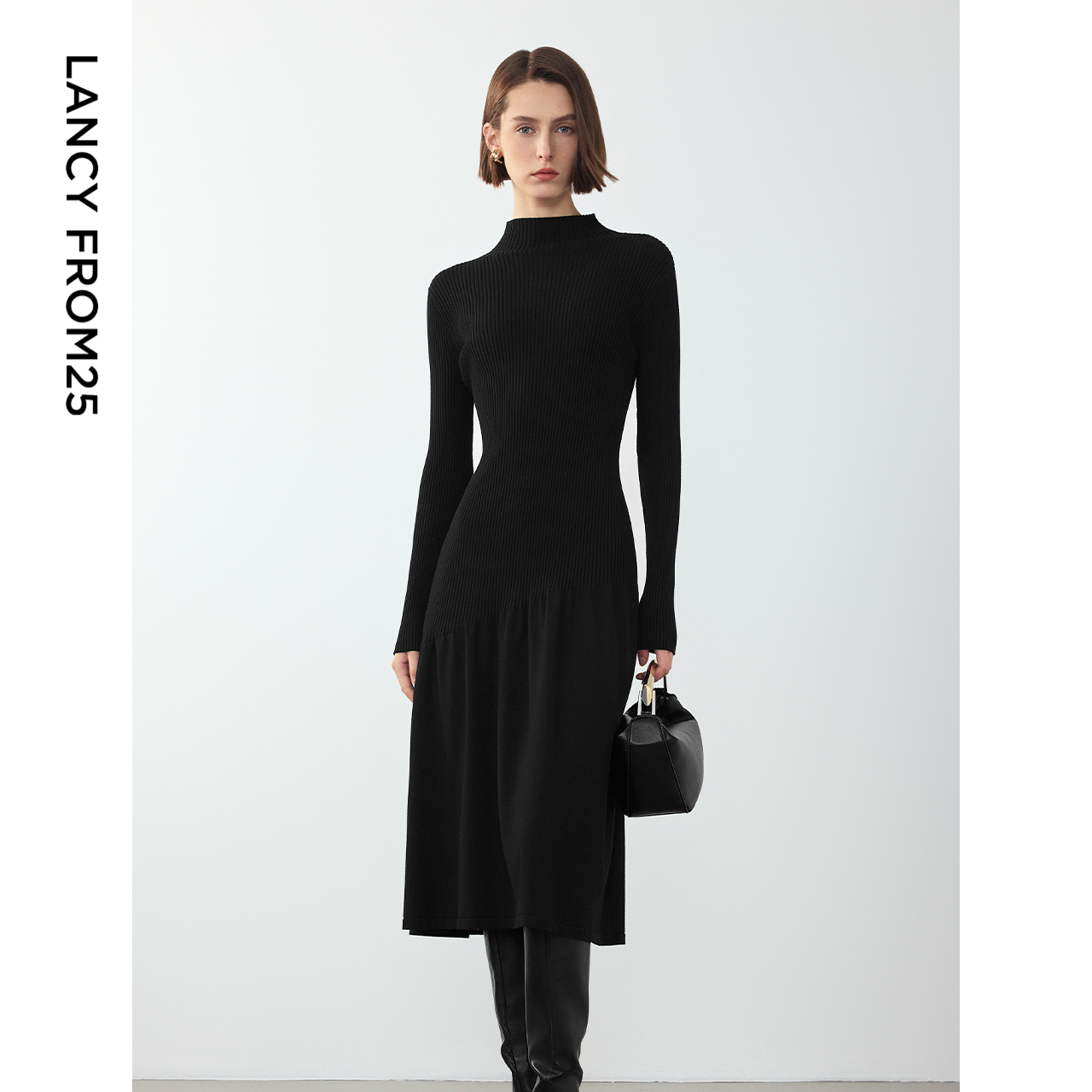 半高领型 H型廓形 收腰A摆