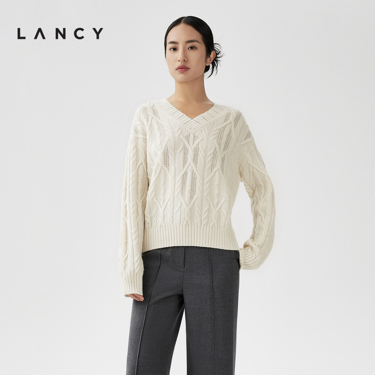 V领领型 拧花纹理 极简廓形