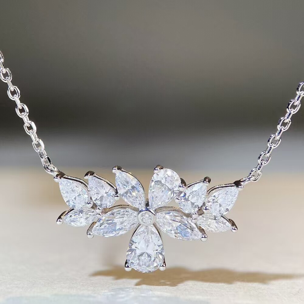 莫桑石冰花花朵项链时尚