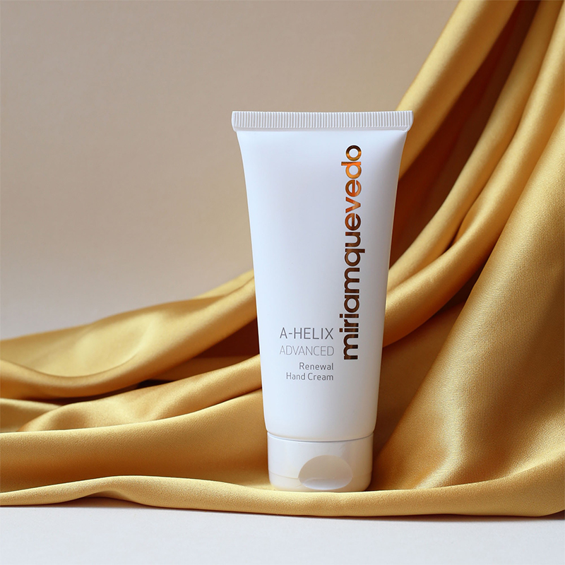 关注好礼迷莲卡薇护手霜保湿滋润