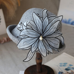 帽子女士冬天日系大花朵法式小礼帽羊毛呢保暖双层帽檐羊绒渔夫帽