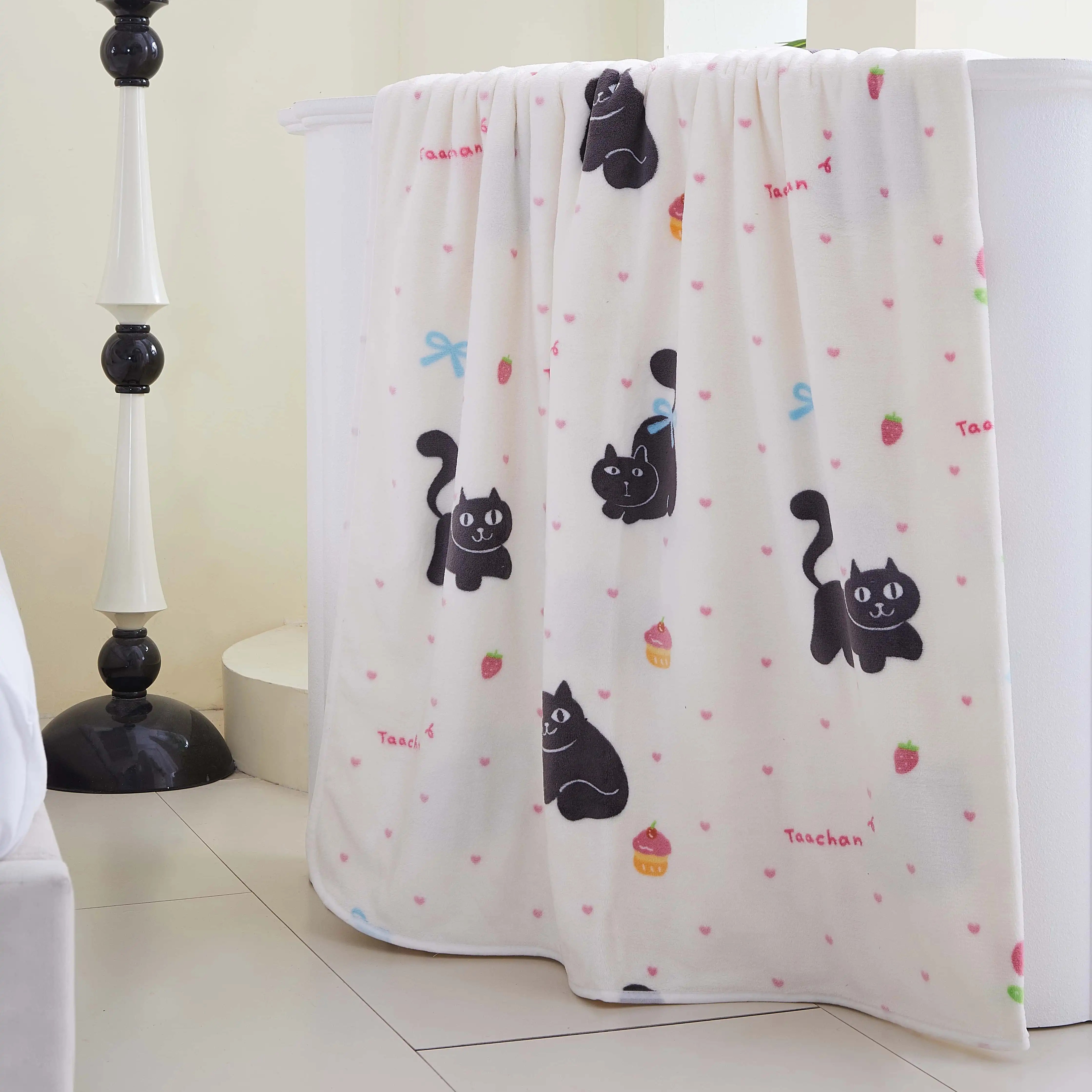 可爱空调毯子四季通用午睡毯办公室盖腿午休毛毯家用卧室沙发盖毯