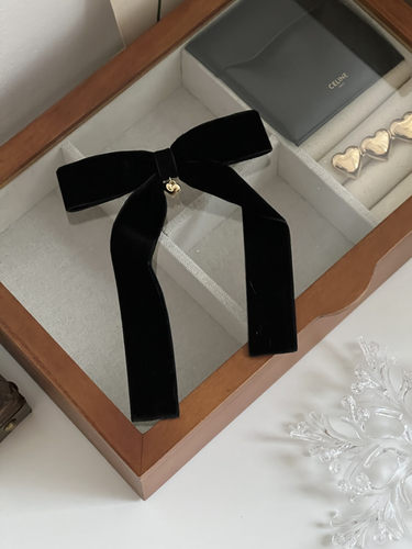 双面丝绒小爱心点缀蝴蝶结发夹