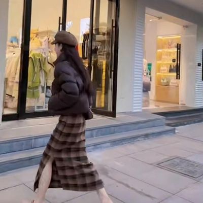 咖色格子毛呢半身裙女秋冬款小个子高腰显瘦a字包臀裙中长款半裙
