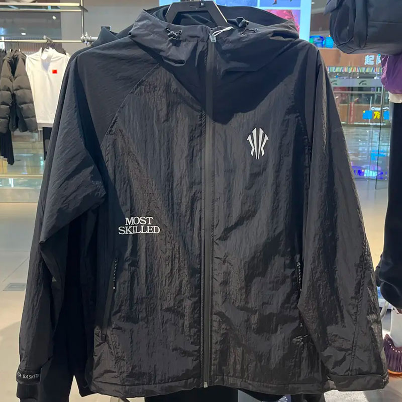 安踏欧文防风透湿防水丝光绒茄克