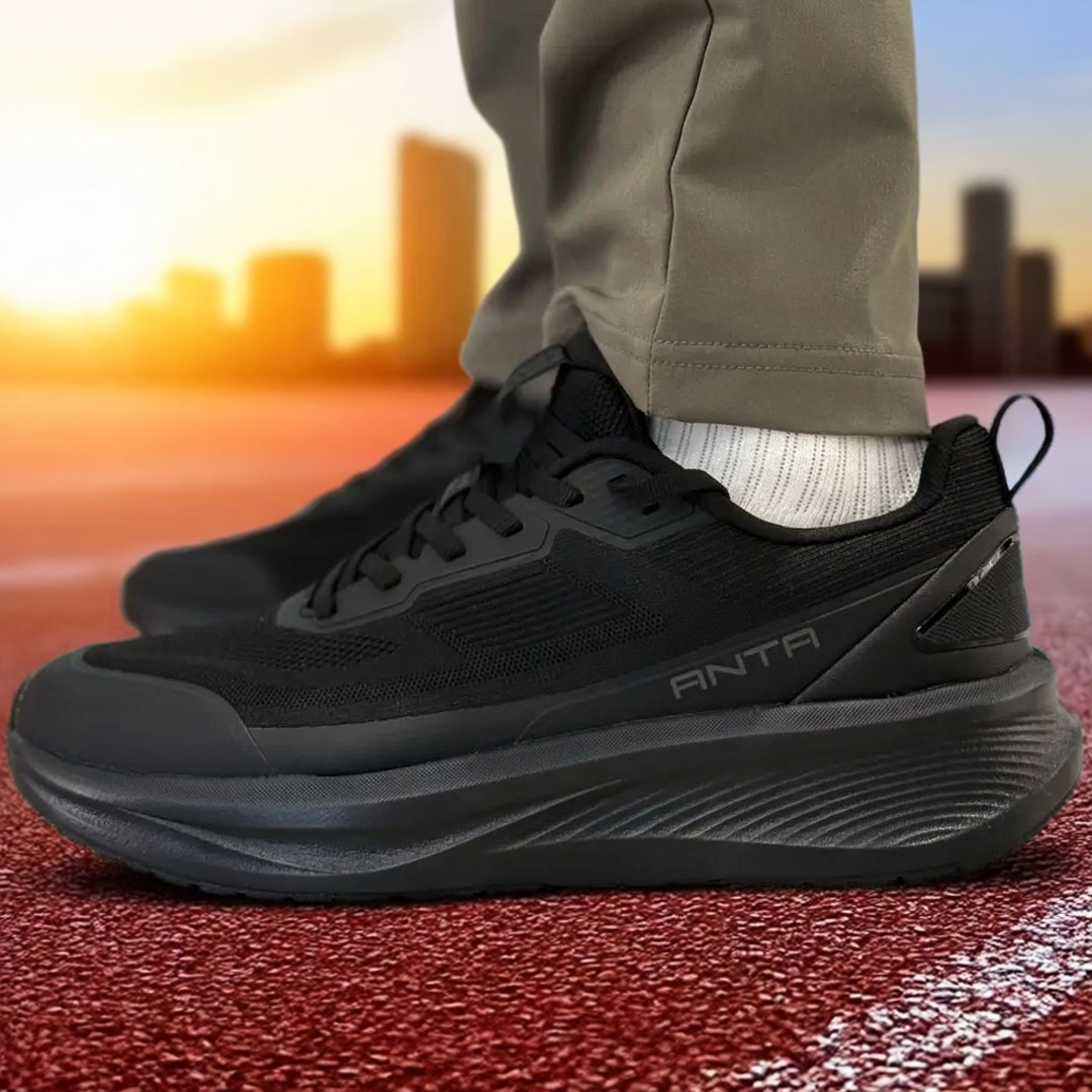 安踏神行13防泼水软弹商务通勤鞋