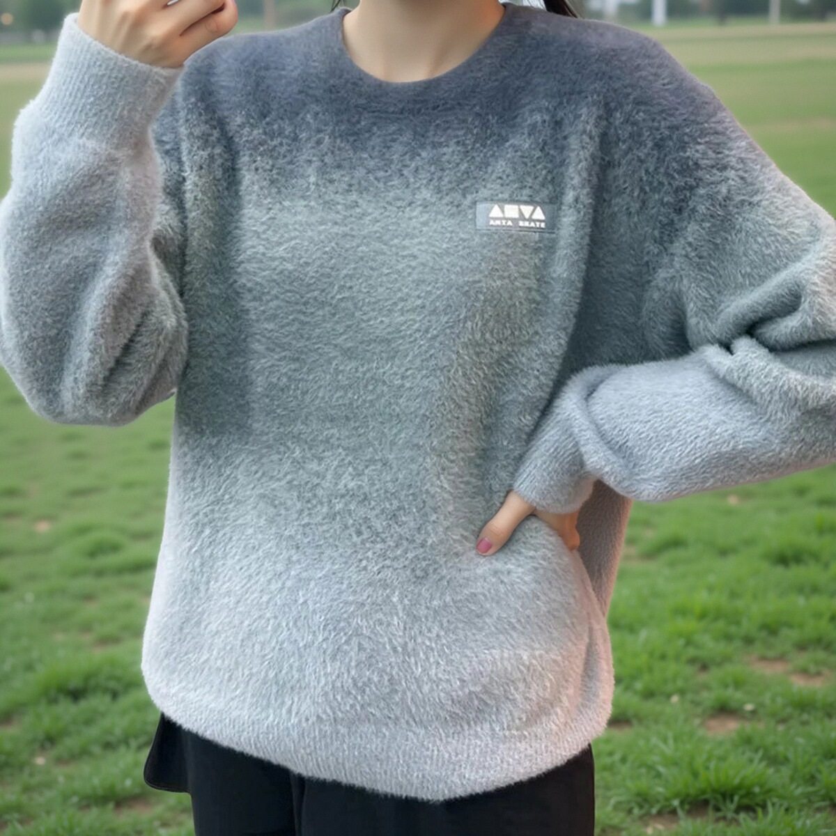 正品安踏毛茸茸圆领毛衣编织衫