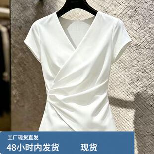 设计感白色V领短袖衬衫女款2026新款夏季抽褶独特雪纺衫修身上衣