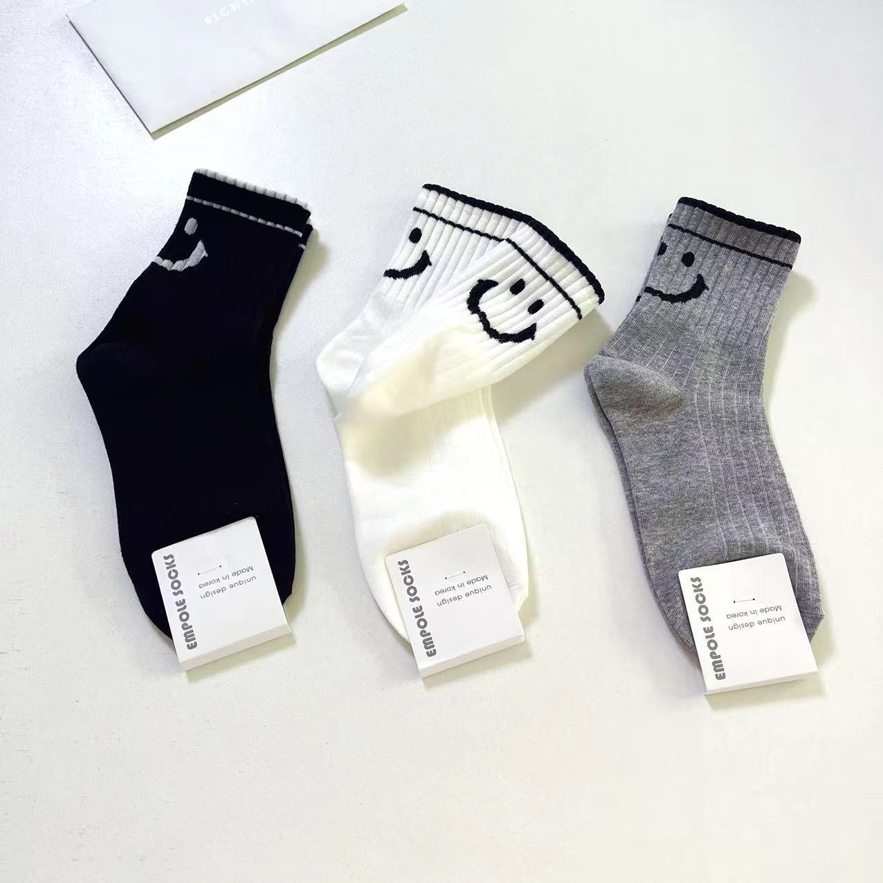 韩国进口袜子 empolesocks秋笑脸棉袜街头潮搭透气舒适时尚少女袜