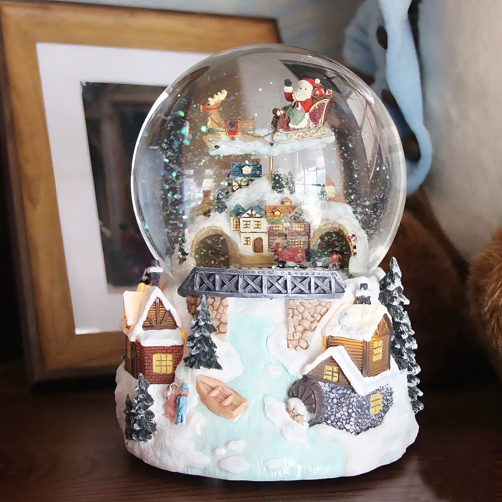圣诞老人水晶球音乐盒飘雪花