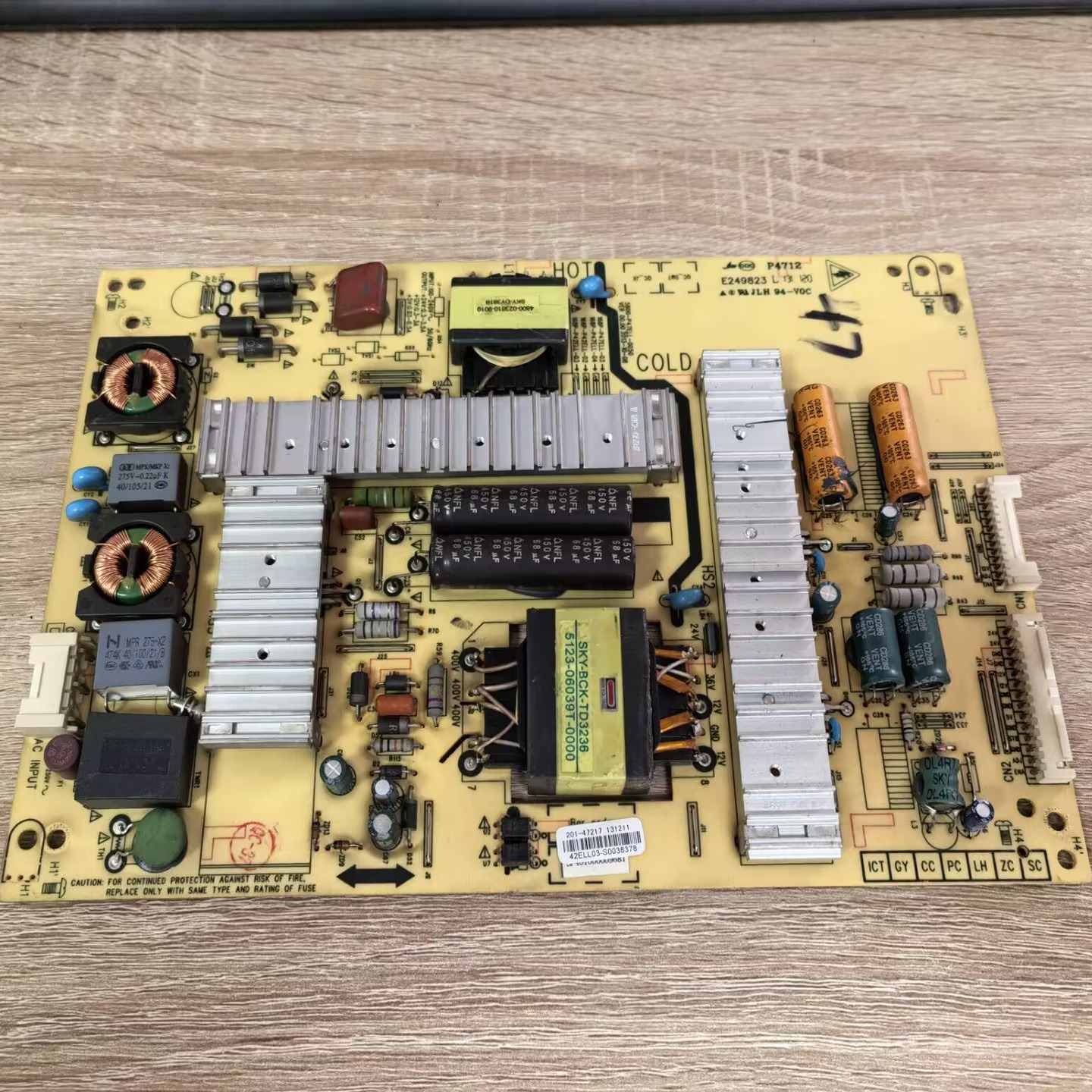 创维47E660E47E730A电源板5800-