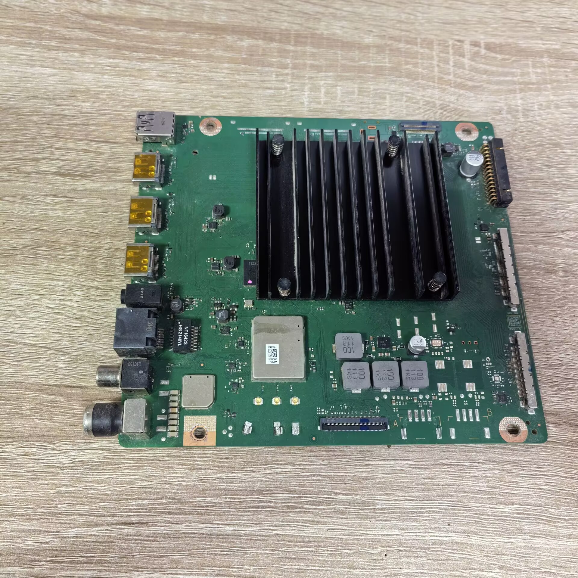 华为HD55KANS电视主板IT1L0CK