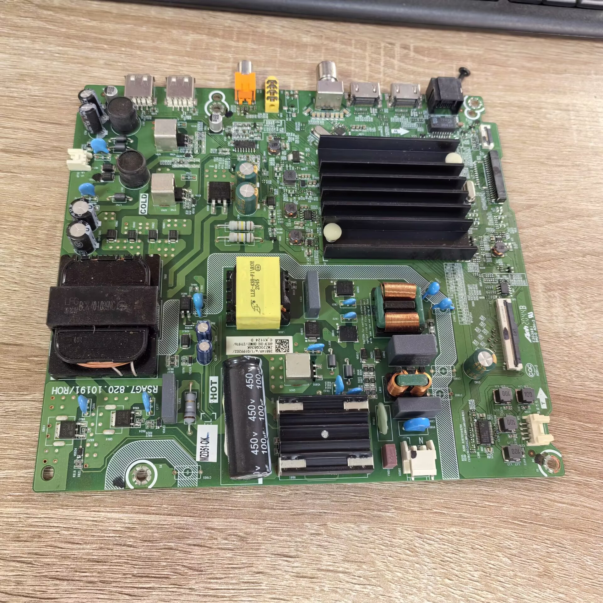 海信60E3F电视机主板RSAG7.820.1