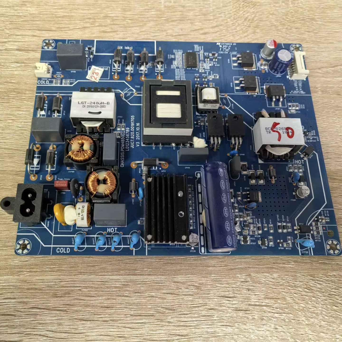 长虹55D3S电源板JUC7.820.0019