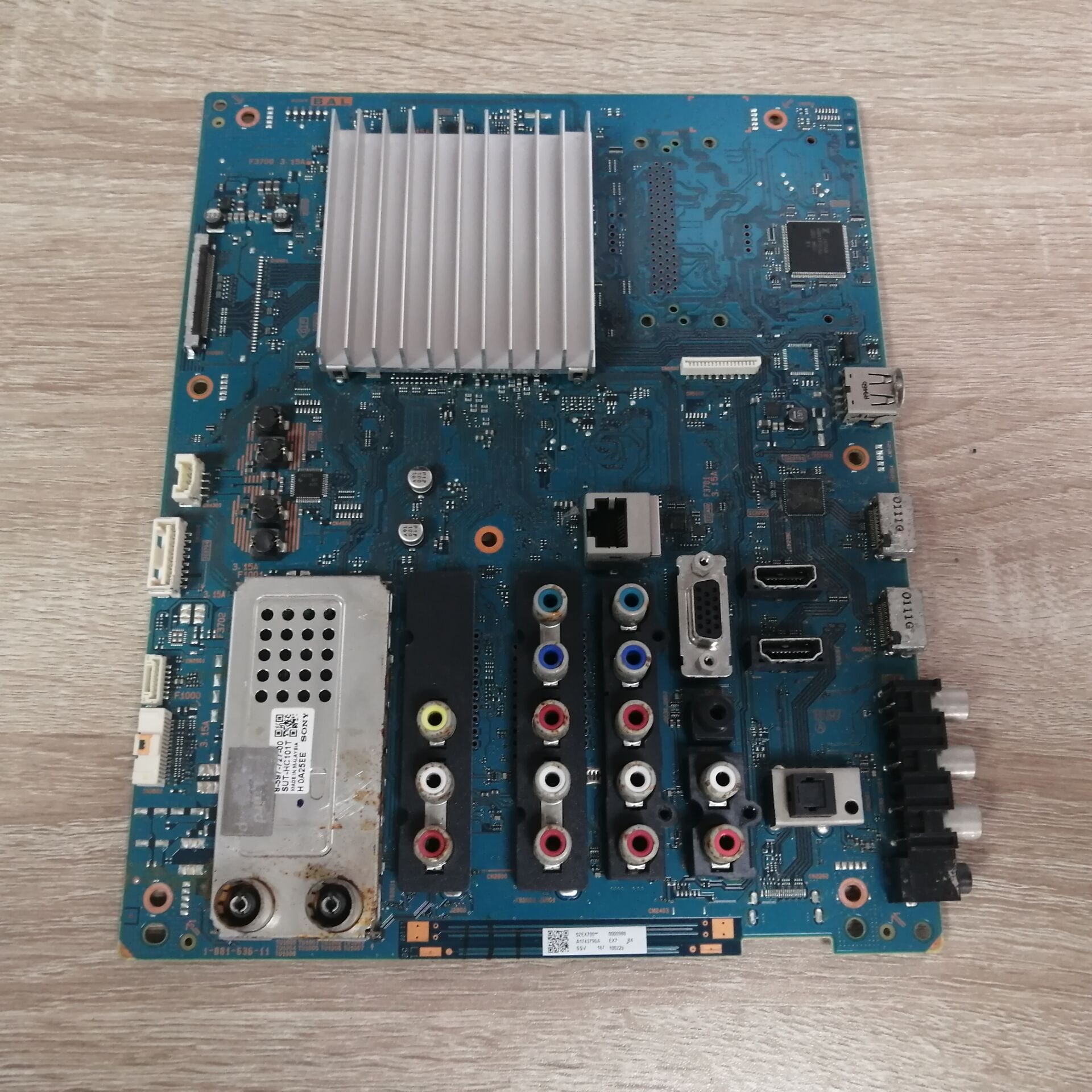 索尼KDL-52EX700电视主板1