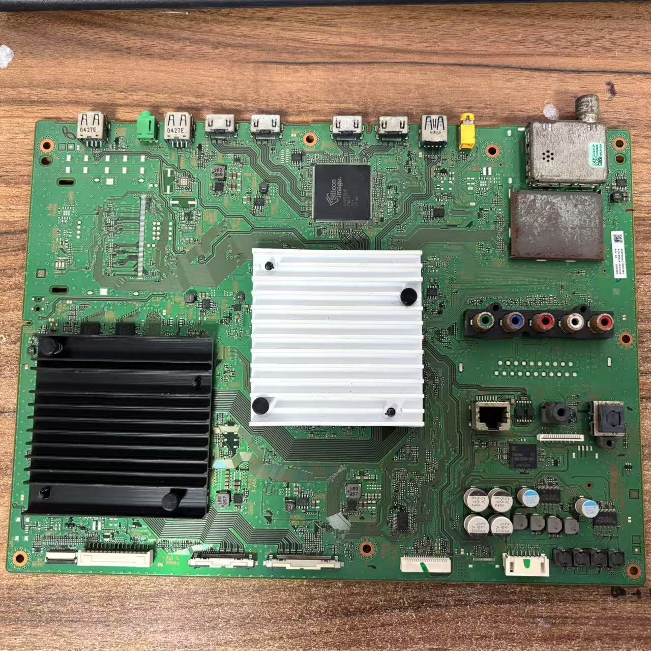 原装索尼KD-49X8300C主板1-894-595-21/22配屏SYV4941