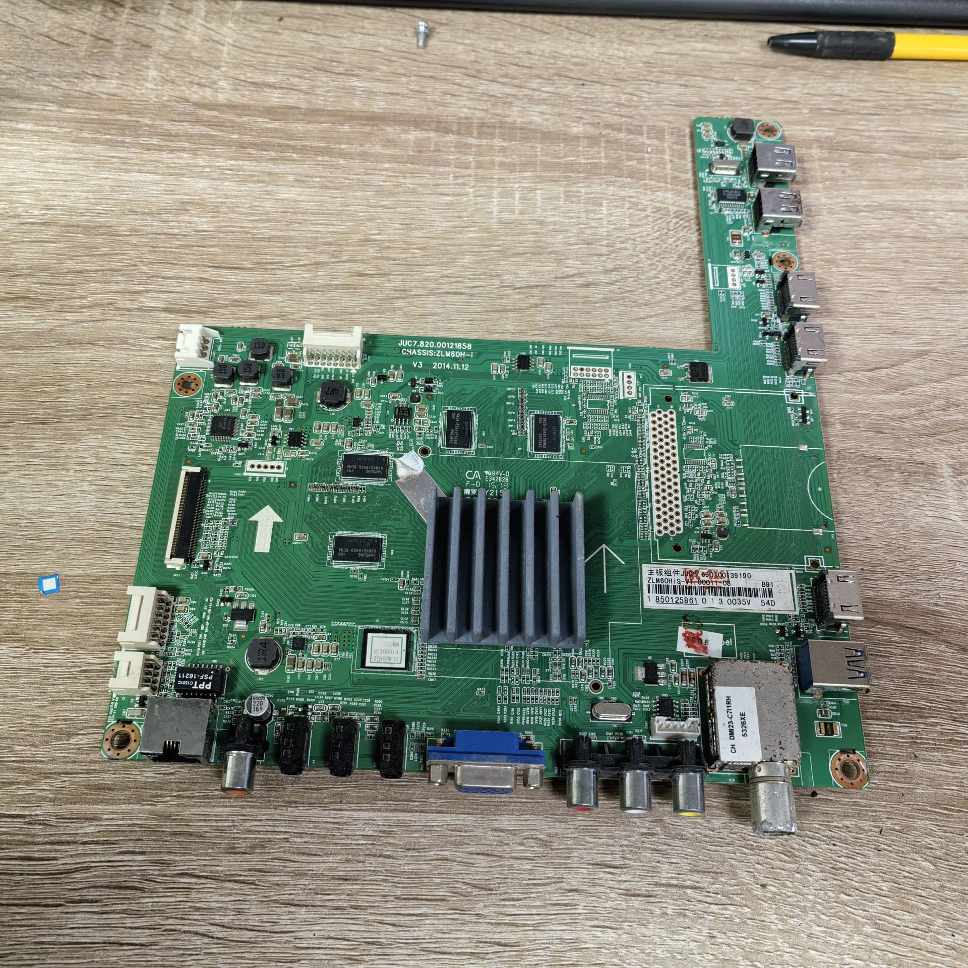 长虹UD65D6000i主板JUC7.820.00