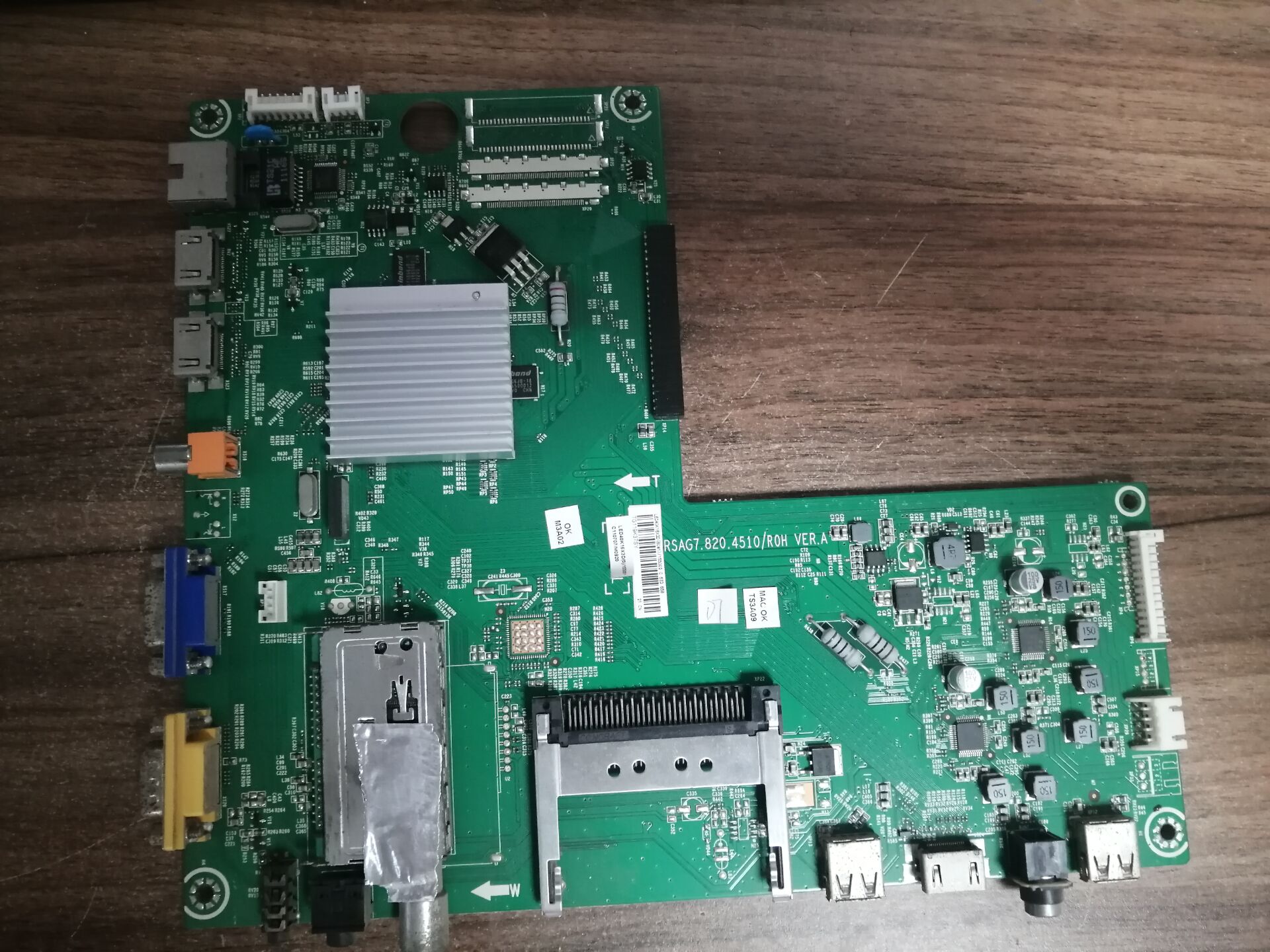 原装海信LED40K16X3D主板RS