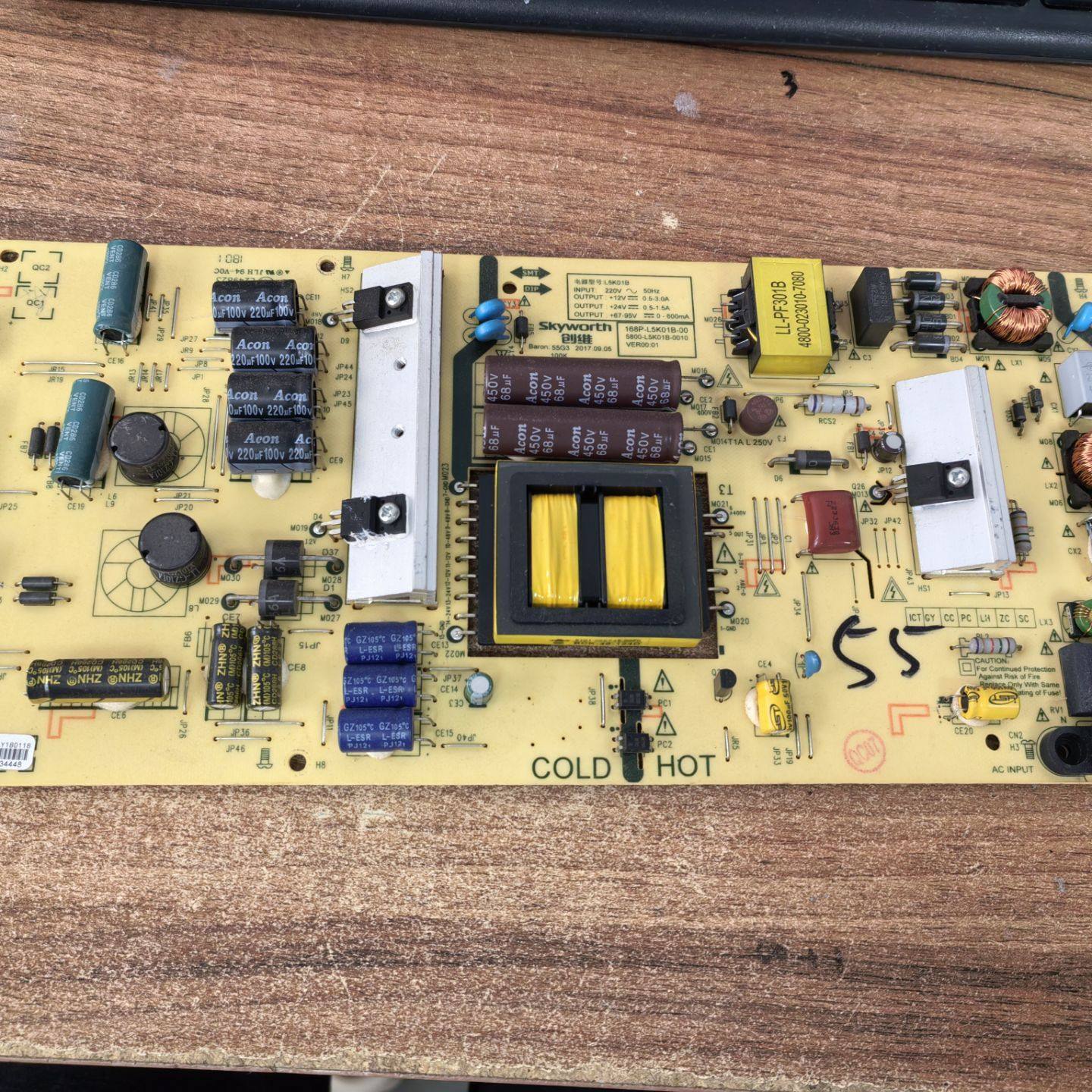 创维55G3电源板168P-L5K01B-