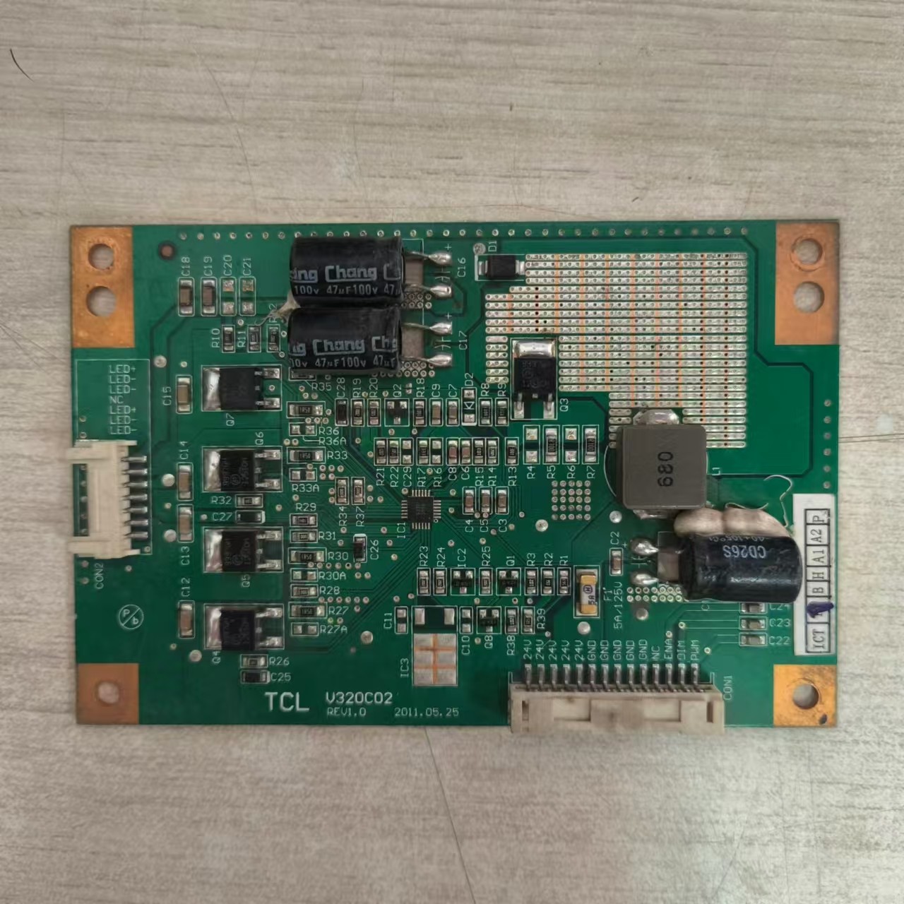 TCLLE32C18电视恒流板