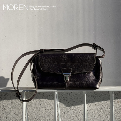 巴恩风进口全植鞣粒面牛皮邮差包