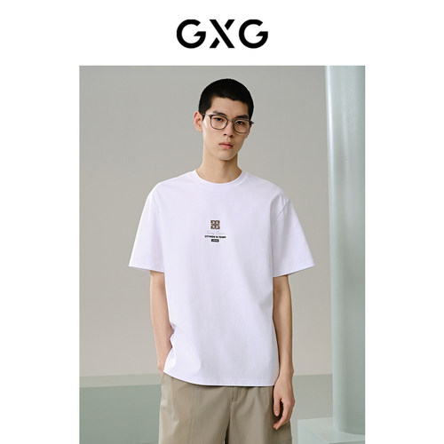 前胸绣花-简约精致